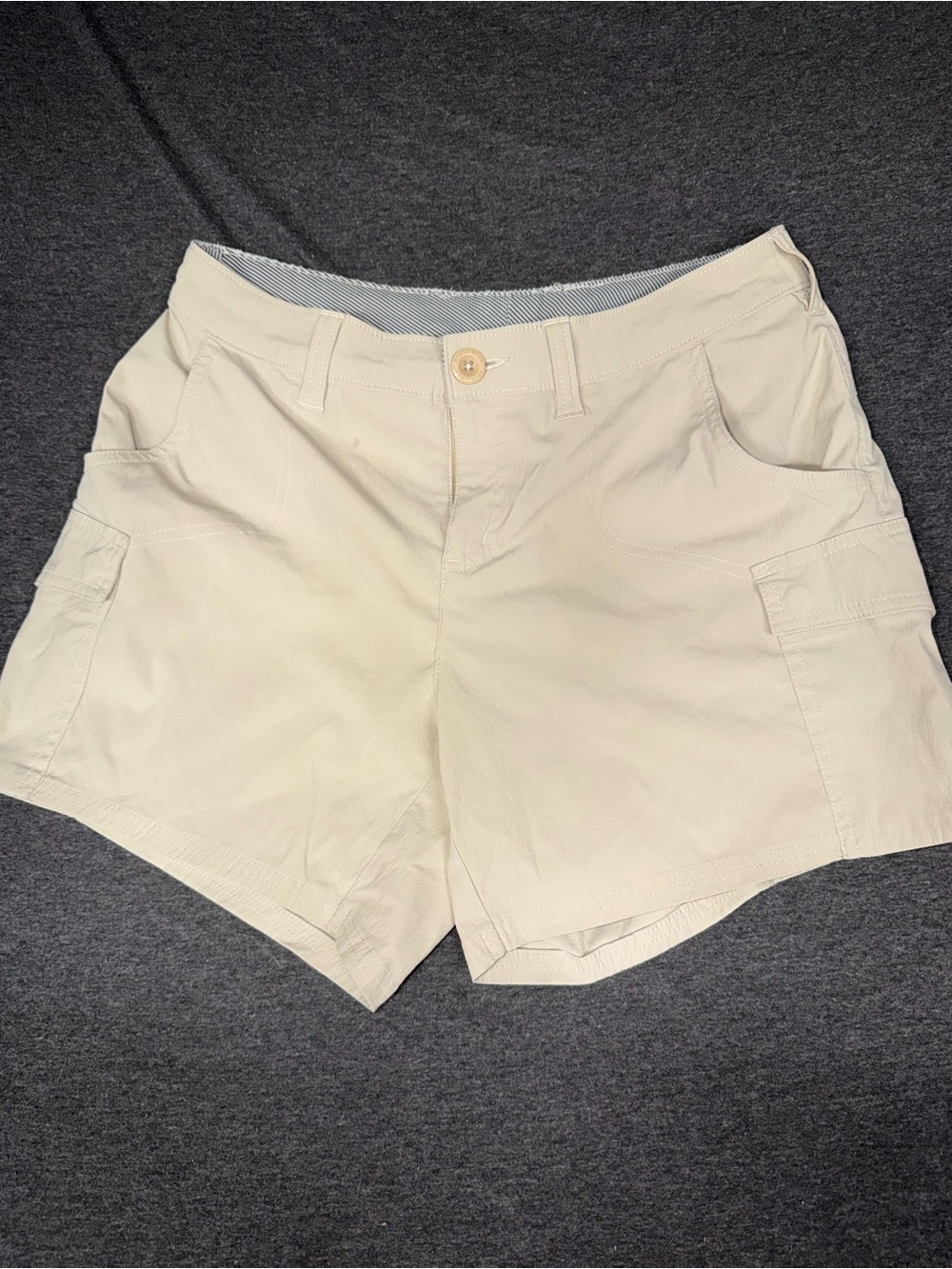 Women's World Wide Sports Cream Utility Shorts Size 8